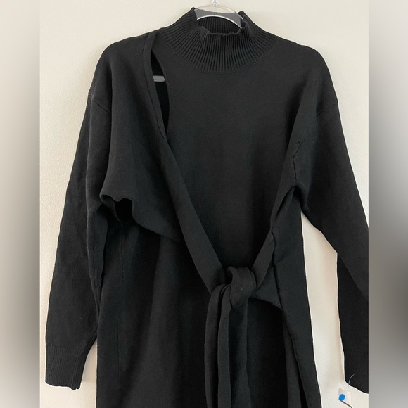 ELOQUII | Sweater Dress | Tie Wrap with Front Cutout | Black | Women’s 14/16 - Picture 2 of 4